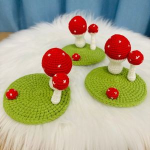 Soporte para Teléfono con Forma de Hongo Tejido a Mano con Hilo de Ganchillo, Lindo, Verde y Rojo, para Ramadán, Cumpleaños, Pascua, Diwali y Otros Festivales - Product Image 4