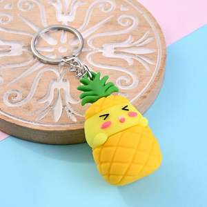 Porte-clés PVC personnalisé avec logo en relief en caoutchouc souple 3D Porte-clés PVC promotionnel style souvenir - Product Image 6