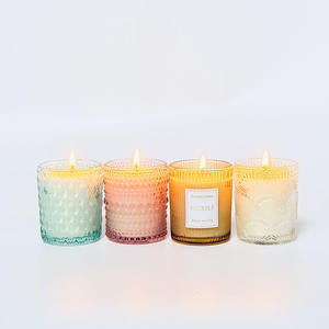 Una caja de regalo que contiene cuatro velas perfumadas, con fragancia adecuada para reuniones familiares, se puede personalizar - Product Image 2