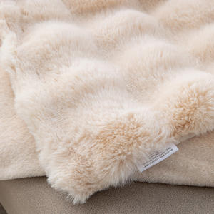 Couverture en Flanelle Lapin Bulles Toscan à Motif Imprimé, Housse Décontractée Quatre Saisons pour Climatisation, Idéale pour Siestes Hivernales sur Canapé ou Lit - Product Image 3
