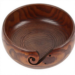 Bol à fil en bois rond portable de 15 cm pour le tricot à la main avec aiguilles à tricoter roses et fil blanc inclus - Product Image 2
