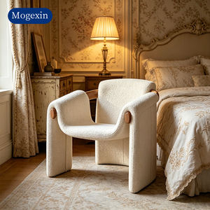 Fauteuil d'appoint moderne et minimaliste en tissu Teddy avec accoudoirs en bois massif, personnalisable, éco-responsable, pour la maison, le bureau ou l'hôtel - Product Image 3