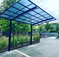 Cochera Moderna Impermeable de Aleación de Aluminio con Techo Arqueado para Estacionamiento de Autos al Aire Libre y Uso en Jardín