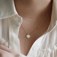 Collier pendentif MICCI en acier inoxydable plaqué or 18 carats PVD, personnalisé, avec coquillage cauris blanc naturel, vente en gros