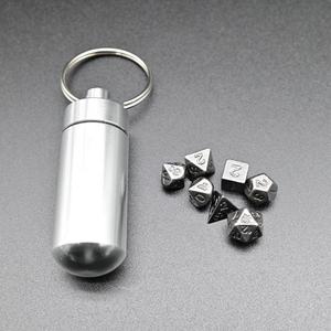 <span class=keywords><strong>Jeu</strong></span> de <span class=keywords><strong>jeu</strong></span> polyédrique de bonne qualité en laiton nouveau style conception dés en métal avec petit tube - Product Image 2