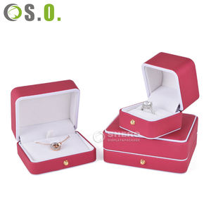Cajas de Embalaje de Joyería de Cuero PU Personalizadas al por Mayor en Negro y Rojo para Collares, Pulseras, Anillos y Pendientes - Product Image 1