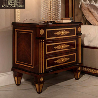 Ensemble de chambre à coucher double de luxe, style palais, avec table de chevet en tissu, lit européen de 1,8 m, chambre principale, lit foncé