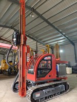 Foreuse rotative hydraulique DTH sur chenilles avec cabine de conduite, moteur diesel, pour piquage de pieux photovoltaïques et projets d'énergie solaire, direct usine