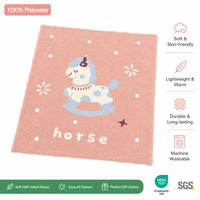Plaid Cheval à Bascule Rose en Velours Doux, Hypoallergénique, Lavable en Machine, Chaud Toutes Saisons, Idéal pour Canapé et Maison, Vente en Gros