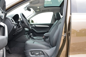 Audi <span class=keywords><strong>Q3</strong></span> d'<span class=keywords><strong>occasion</strong></span> 2016 35 TFSI Fashion SUV, couple de 300-400 Nm, roues R18, SUV essence 5 places d'<span class=keywords><strong>occasion</strong></span> avec conduite à gauche - Product Image 6