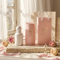 Diffuseur de parfum pour voiture en verre suspendu de luxe avec couvercle en bois et emballage personnalisé