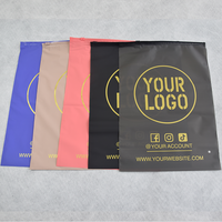 Bolsas de Plástico CPE con Cierre Negro Esmerilado y Logotipo Personalizado para Ropa