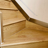Marches d'escalier blanches personnalisées avec bordure française, marches en bois dur durables, pièces d'escalier intérieur