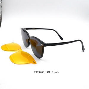 Gafas <span class=keywords><strong>de</strong></span> Lectura Unisex Ligeras con Clip Magnético 59260, Polarizadas, con Dos <span class=keywords><strong>Lentes</strong></span>, Contáctenos <span class=keywords><strong>para</strong></span> la Opción <span class=keywords><strong>de</strong></span> Lente Única - Product Image 3