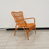 Fauteuil en rotin PE avec structure en aluminium pour les espaces de loisirs des patios, des complexes hôteliers et des villas