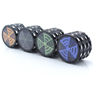 เครื่องบดสมุนไพรแบบขายส่ง บดใบยาสูบและเครื่องเทศ 4 ส่วน ทำจากโลหะผสมสังกะสี ประดับด้วยคริสตัลลายสัตว์ อุปกรณ์เสริมสำหรับการสูบบุหรี่ - Product Image 2