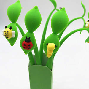 Bolígrafo de Gel con Diseño de Panda, Tinta Negra, 0.5mm, Silicona Verde - Product Image 2