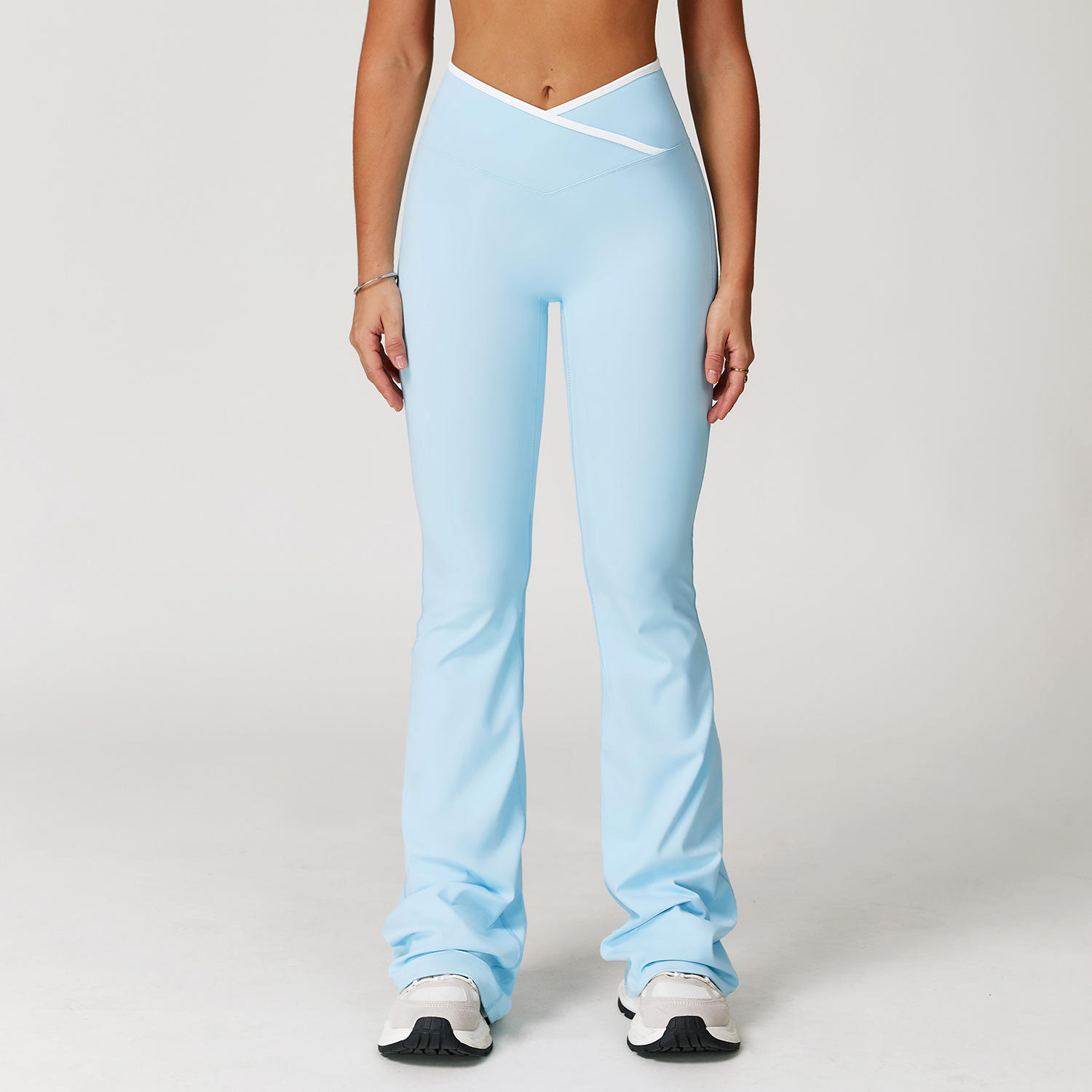 คลื่นน้ำสีฟ้า