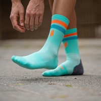 Chaussettes de course athlétiques à rayures personnalisées, anti-ampoules, de haute qualité, pour la course sur sentier et le cyclisme, avec amorti et rembourrage, chaussettes de sport pour la course