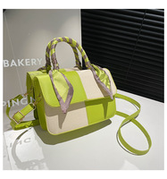 YY0189 2025 Sac bandoulière vintage preppy, design texturé unique, nouvelle couleur contrastée, PU polyester imperméable, toutes saisons