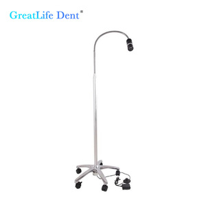 Lámpara Quirúrgica LED Greatlife de 7W con Soporte Móvil, Luz Dental de Examen con Interruptor de Pie - Product Image 2