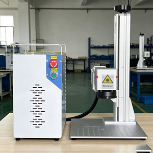 Máquina de Marcado Láser de Escritorio Raycus/<span class=keywords><strong>Max</strong></span>, Fácil de Operar, con Rotatorio para Carcasas de Teléfono, Anillos y Artesanías Metálicas - Product Image 1