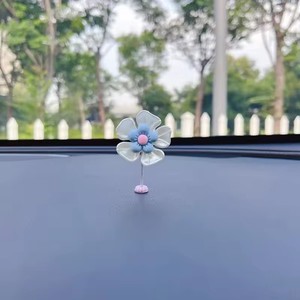 Ornements mignons pour console centrale de voiture, tournesols à tête oscillante, décorations vibrantes pour tableau de bord et intérieur de voiture - Product Image 4