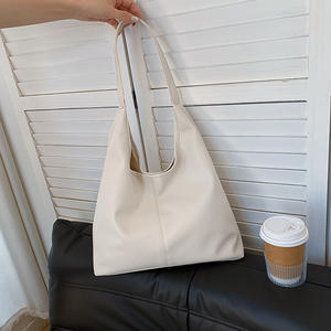 THK nouveau style de sacs à bandoulière en cuir PU sac seau à bandoulière simple de grande capacité pour femmes - Product Image 2