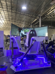 Machine de jeu de course F1 dynamique à écran, type grue à monnayeur avec plateau de jeu - Product Image 3