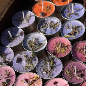 Velas Aromáticas de Soja Personalizadas y Económicas con Gemas de Manifestación y Cristales Curativos de Lujo - Product Image 6