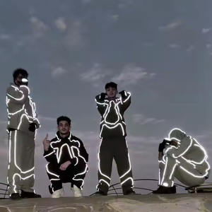 Completo giacca a vento riflettente personalizzato completo tuta maschile antivento progettato per gli uomini che fanno Jogging tute sportive - Product Image 1