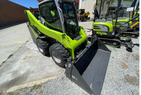 Chargeuse compacte sur roues ZS080V avec bras de levage vertical, godet de 0,4 m³, mini-chargeuse compacte pour la construction, l'aménagement paysager et le déneigement