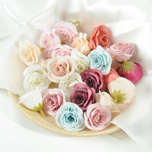 Vente en gros <span class=keywords><strong>de</strong></span> mini-têtes <span class=keywords><strong>de</strong></span> fleurs artificielles en soie vintage <span class=keywords><strong>de</strong></span> 3 cm, petites roses pour bouquet <span class=keywords><strong>de</strong></span> mariage, bricolage, artisanat, décoration <span class=keywords><strong>de</strong></span> fête à domicile - Product Image 2