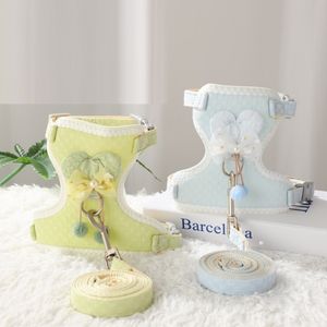 調整可能なファッショナブルな犬猫ベストハーネスかわいい蝶布ペットチェストストラップと屋外冒険のためのボタン留め - Product Image 4