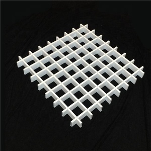 Décoration intérieure Lames métalliques Grille en aluminium Grille de <span class=keywords><strong>plafond</strong></span> Cellule ouverte Grille à lamelles Panneau de <span class=keywords><strong>plafond</strong></span> <span class=keywords><strong>Faux</strong></span> <span class=keywords><strong>plafond</strong></span> Design <span class=keywords><strong>pour</strong></span> boutique Hall Maison - Product Image 5