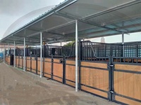 Panneaux de luxe thermolaqués – Écurie modulaire sécurisée pour club équestre extérieur