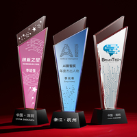 Trophée en cristal de haute qualité, design créatif, cristal étincelant, poisson dragon, cadeau d'affaires imprimé en couleur, sculpté