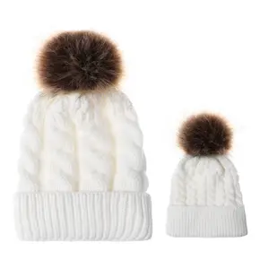 Ivy20005H çocuk kış şapka anne ve kızı oğlu sıcak örgü şapka tığ aile eşleştirme bere kayak kap ile sahte kürk ponpon