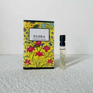 Perfume Penhaligon's Classic Florals Honey en Atomizador de Viaje, Tamaño de Muestra, Eau de Parfum, Spray Corporal para Hombre, 1.5ml, Venta al Por Mayor - Product Image 4