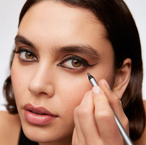 <span class=keywords><strong>Eyeliner</strong></span> vegan de haute qualité, longue durée, anti-bavures, aspect naturel, <span class=keywords><strong>eyeliner</strong></span> hautement pigmenté, brun foncé, pointe de précision - Product Image 3