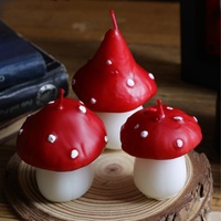 Bougies décoratives uniques faites à la main en forme de champignon rouge et blanc pour Halloween, idéales pour la décoration de fêtes sur le thème de la forêt