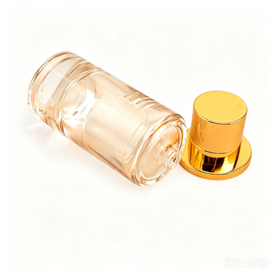 Flacone di Profumo in Vetro Cilindrico da <span class=keywords><strong>100</strong></span> <span class=keywords><strong>ML</strong></span> con Chiusura a Baionetta, Contenitore per Fragranze in Vetro Spesso Trasparente con Coperchio Magnetico in Metallo di Lusso - Product Image 1