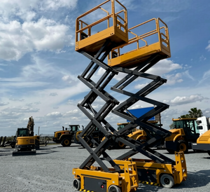 Piattaforma a forbice semovente ad alto sollevamento 51ft 10in XG4555AC per uso industriale - Product Image 3