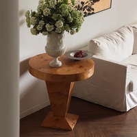 Table d'appoint minimaliste médiévale, table ronde pour salon et chambre, table à motif de tronc d'arbre pour hôtel, table d'angle pour café