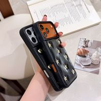 Casing HP iPhone 17 Pro Max Gaya Ins dengan Desain Bintang untuk Melindungi dari Benturan.