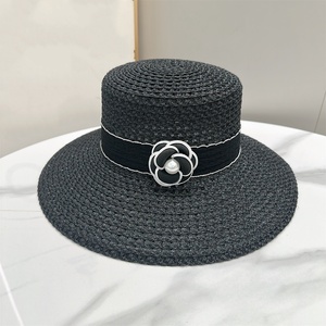 Chapeaux de paille élégants de haute qualité avec camélia, chapeaux de plage de luxe écologiques à bord large et dessus plat avec perles pour femmes, Sombrero De <span class=keywords><strong>Camelia</strong></span> - Product Image 5