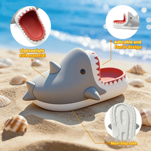 Sabots de jardin en EVA pour enfants unisexes, motif requin de dessin animé, antidérapants, légers, chaussures de plage et d'eau avec breloques DIY pour anniversaires garçons et filles - Product Image 1