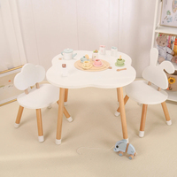 Ensemble de meubles de chambre d'enfant nordique multifonctionnel, table et chaises d'activités pour enfants en bois Montessori pour les fêtes et les études