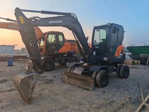 Excavadora de ruedas mini Doosan DX60W de 6 toneladas, 98% nueva, de segunda mano, excavadora pequeña usada Doosan DH55 de 5 y 6 toneladas, con certificación EPA y CE, en stock. - Product Image 2