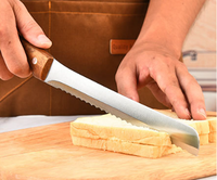 Ensemble de couteaux de cuisine à manche en bois, couteaux de chef en acier inoxydable avec sac de transport, aiguiseur et fourchette à viande pour la cuisson et le barbecue